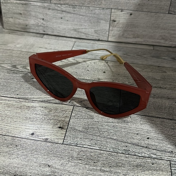 Red retro vintage summer beach sun glasses - Picture 2 of 9